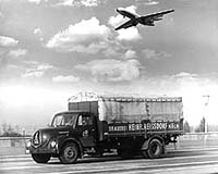 Lkw & Flugzeug