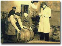 Erste Fsser rollen wieder aus der Brauerei